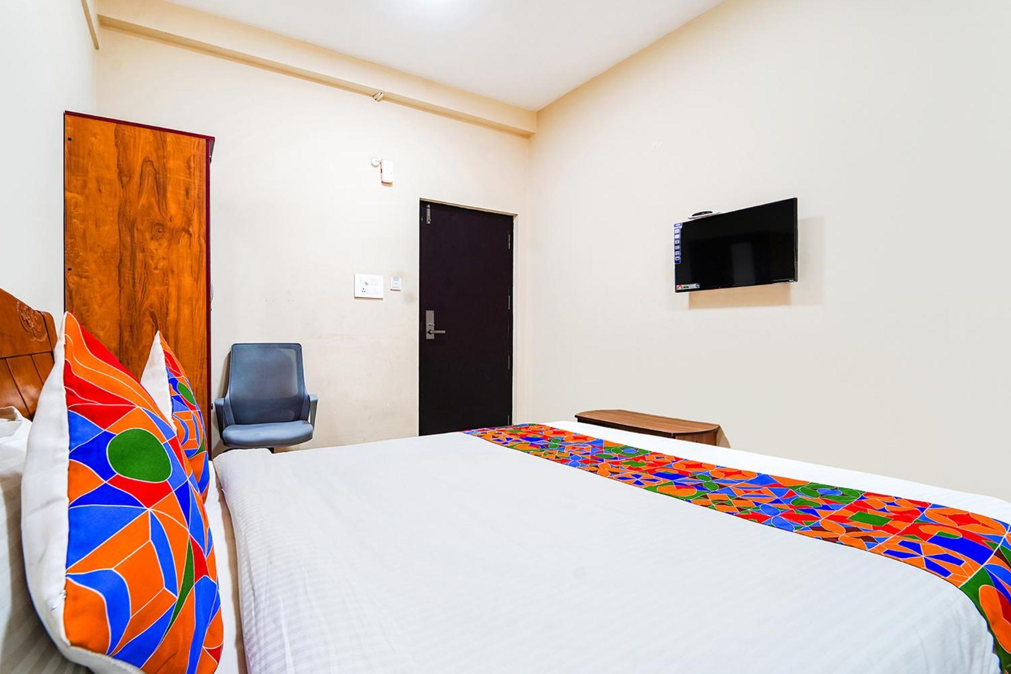 Fabexpress Uv Residency - 700M From Coimbatore International Airport Irugur Exterior foto