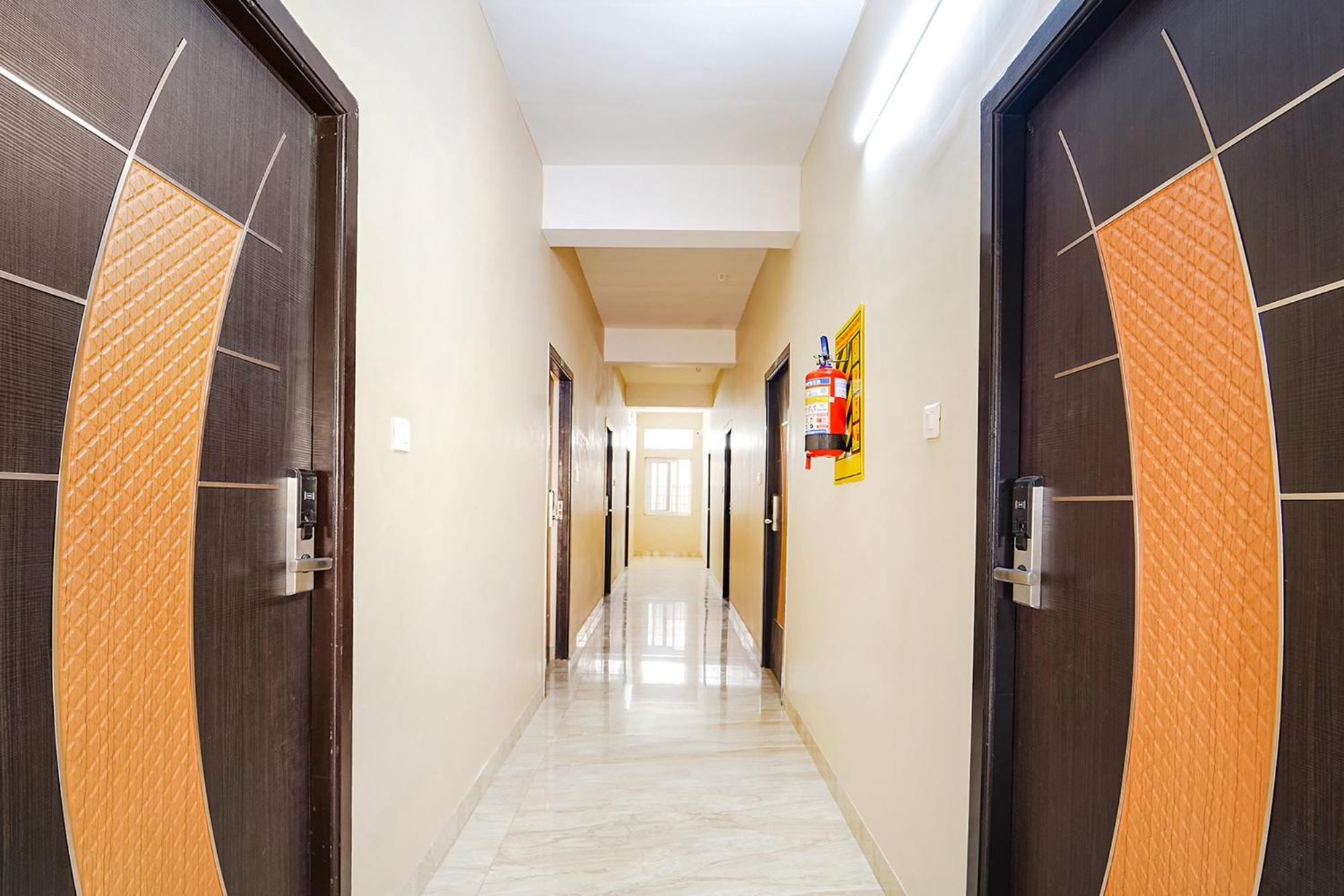 Fabexpress Uv Residency - 700M From Coimbatore International Airport Irugur Exterior foto